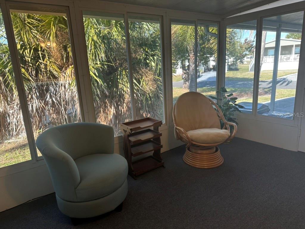 Image 15 of 16 For 526 Parkwood Avenue