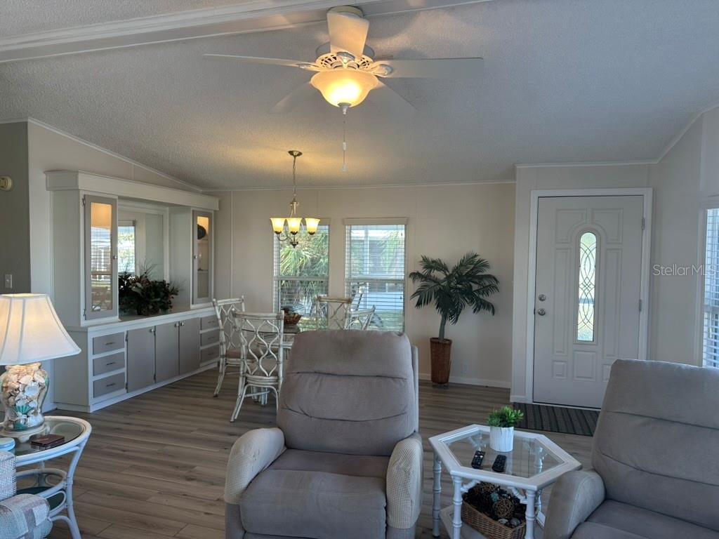 Image 2 of 16 For 526 Parkwood Avenue