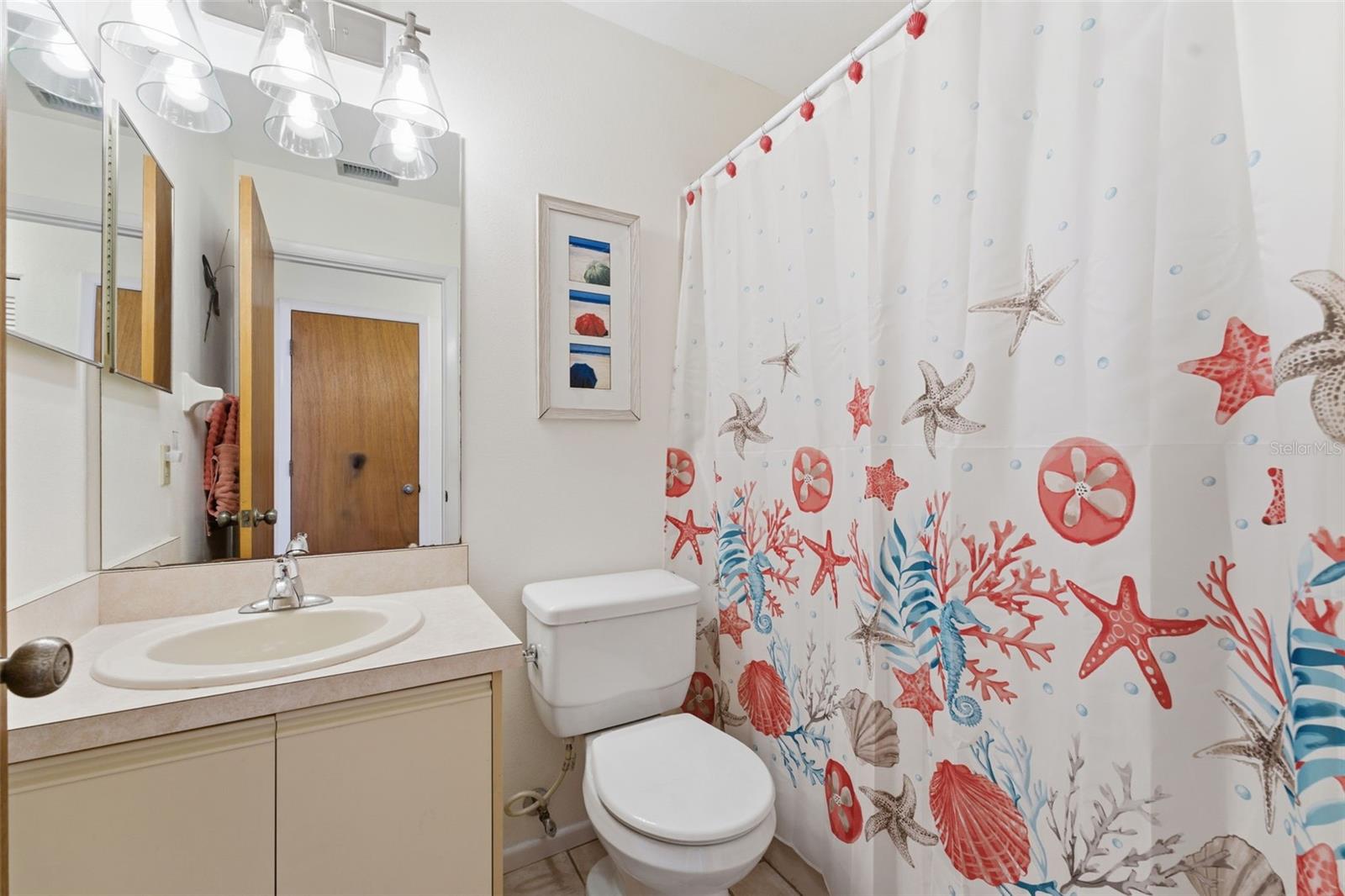 Image 16 of 26 For 605 Apple Lane