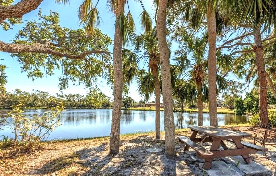 Image 22 of 26 For 605 Apple Lane