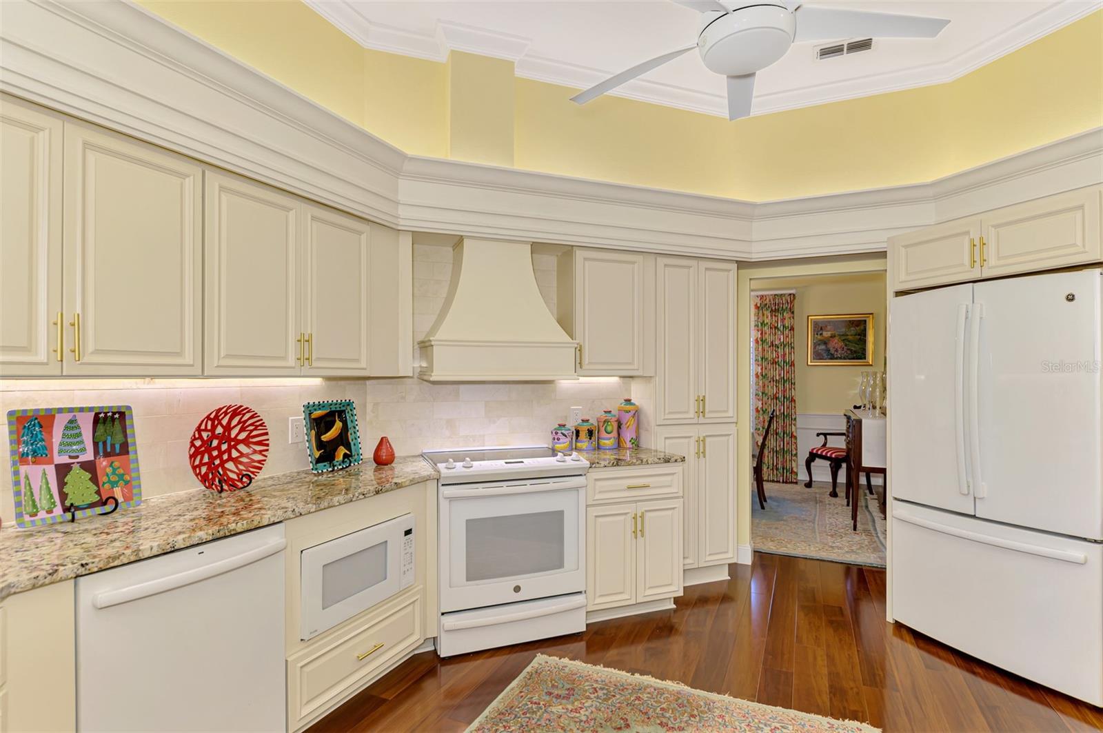 Image 33 of 98 For 26 Golf View Drive