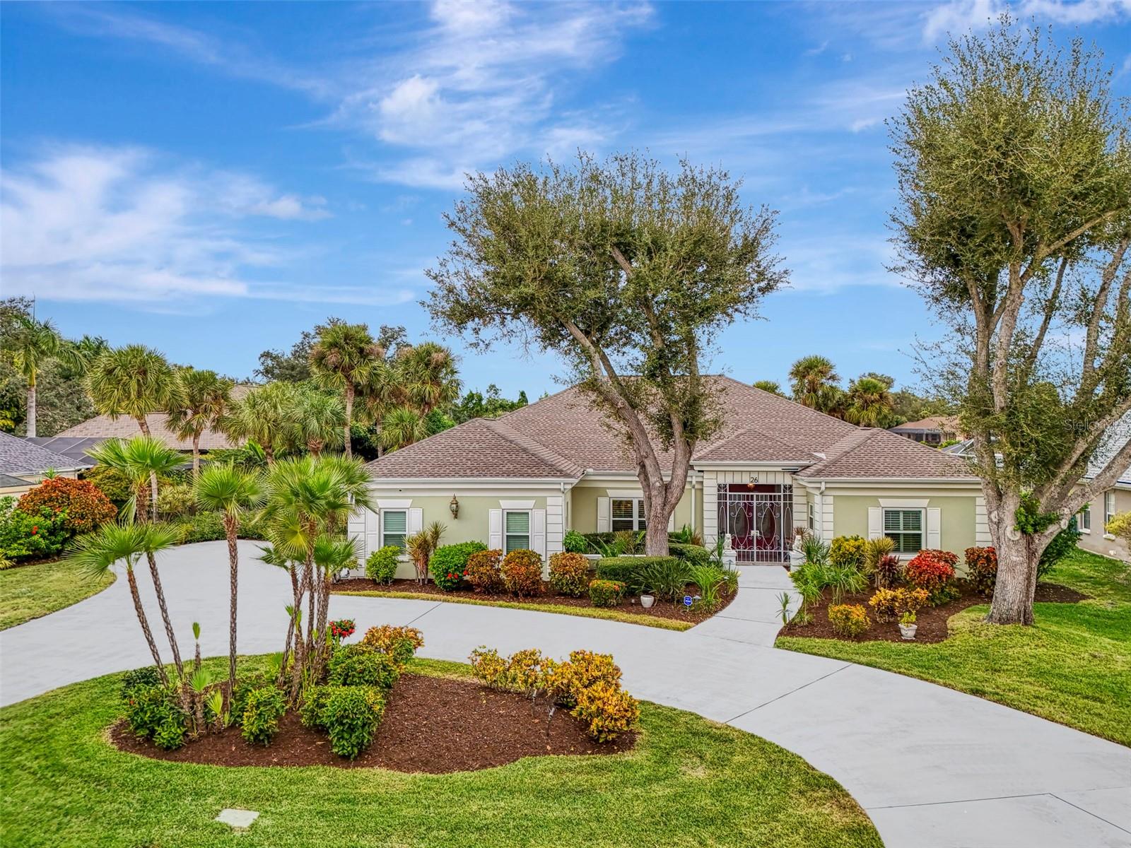 Image 4 of 98 For 26 Golf View Drive