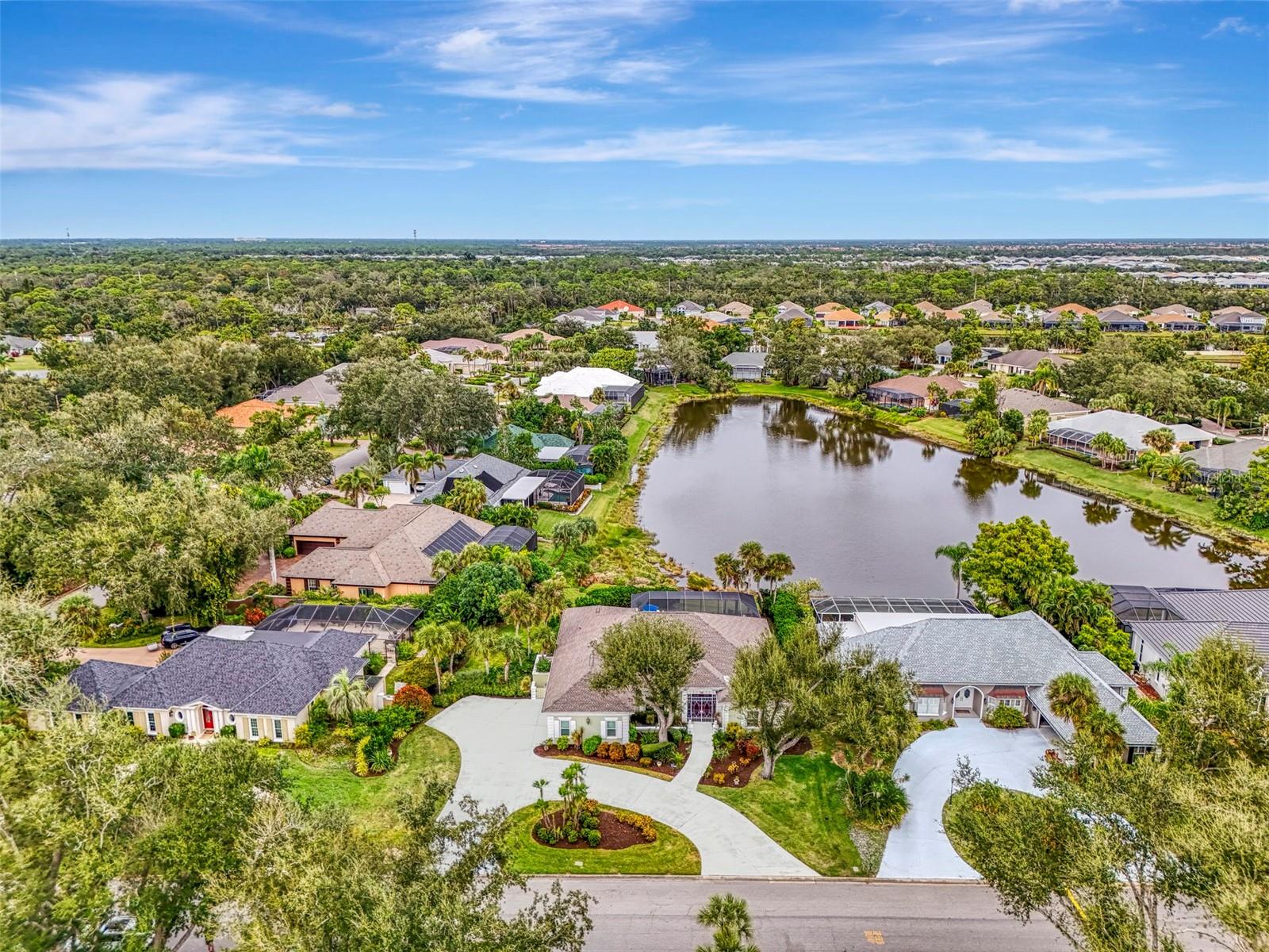 Image 5 of 98 For 26 Golf View Drive