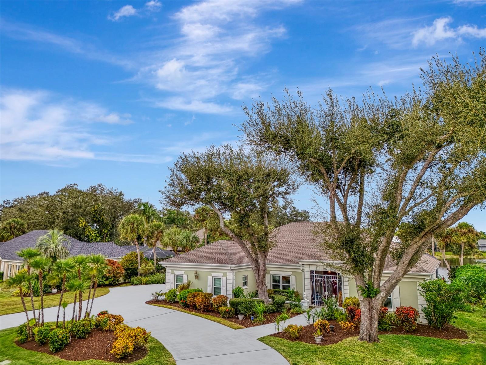 Image 7 of 98 For 26 Golf View Drive