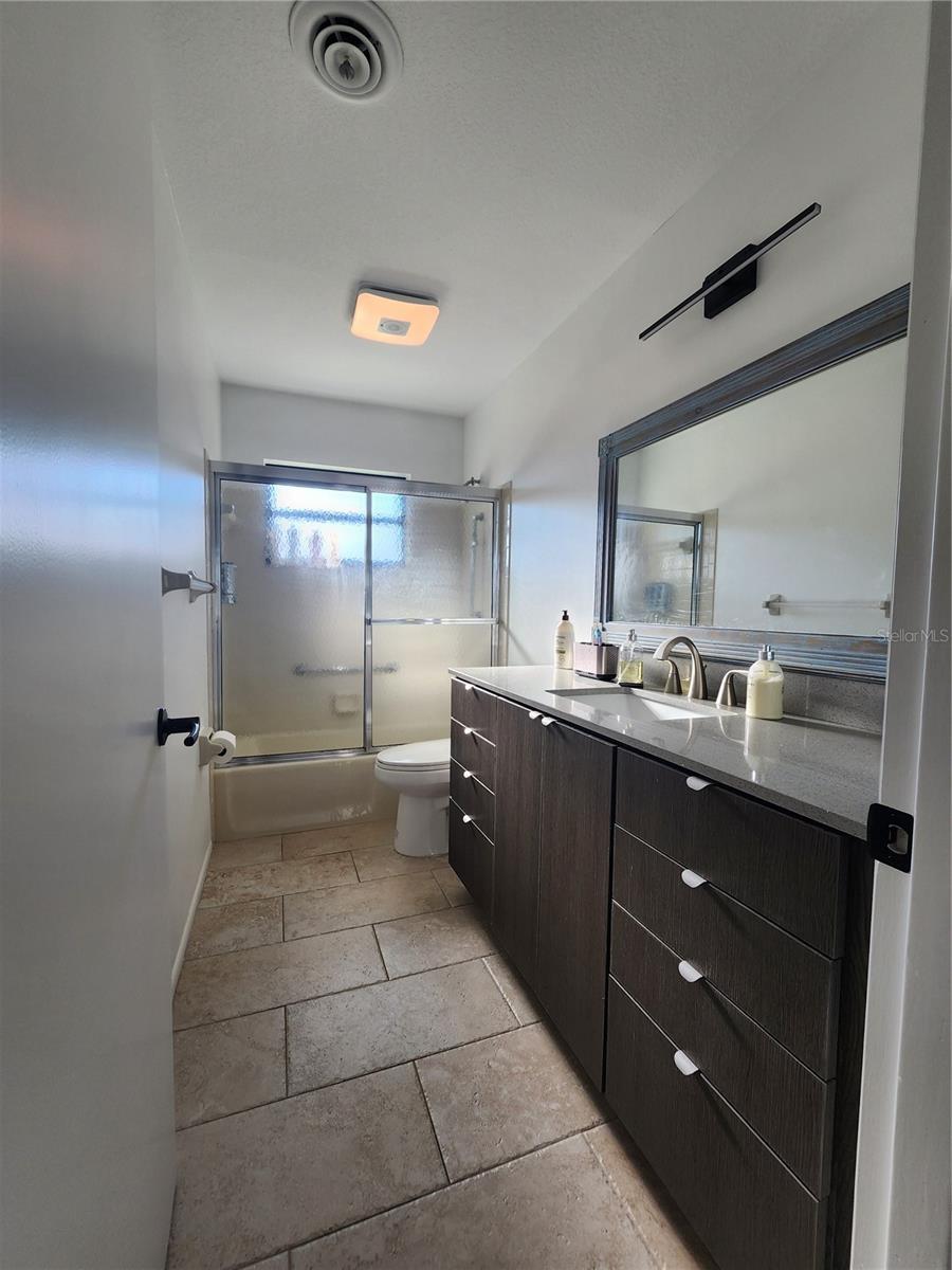 Image 10 of 38 For 900 Crestwood Road