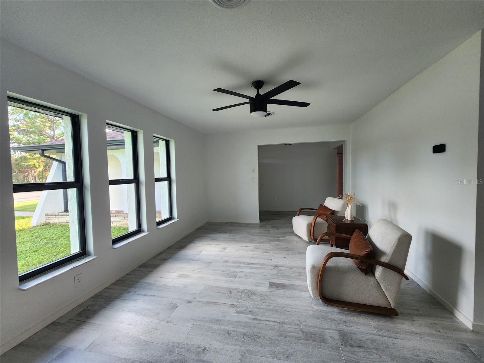 Image 18 of 38 For 900 Crestwood Road