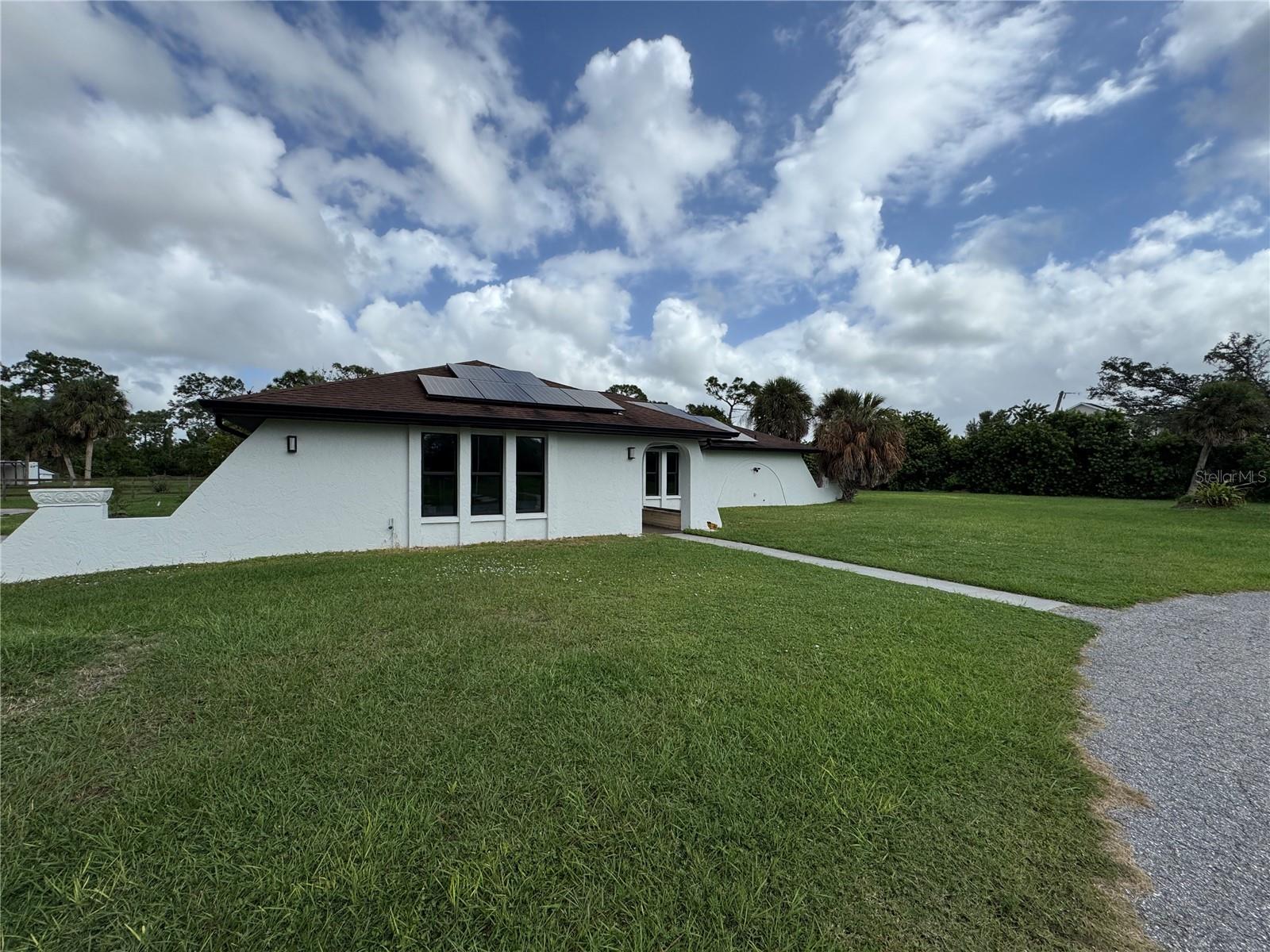 Image 28 of 38 For 900 Crestwood Road