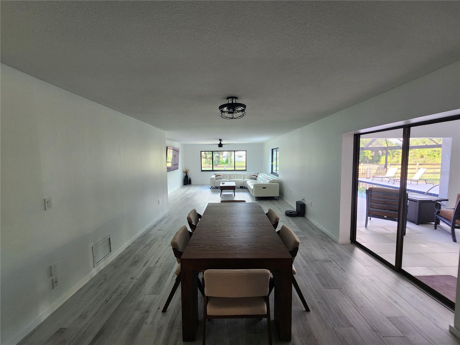 Image 6 of 38 For 900 Crestwood Road