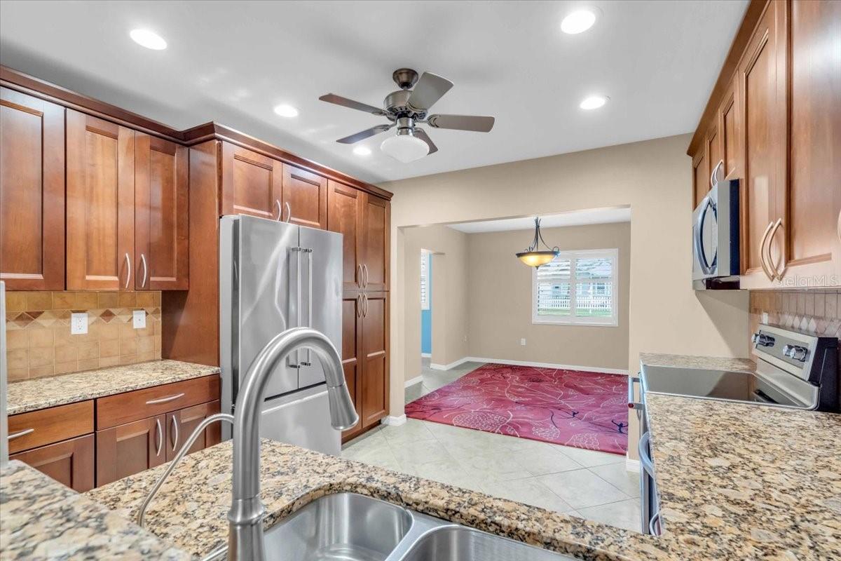 Image 11 of 40 For 720 Myrtle Avenue