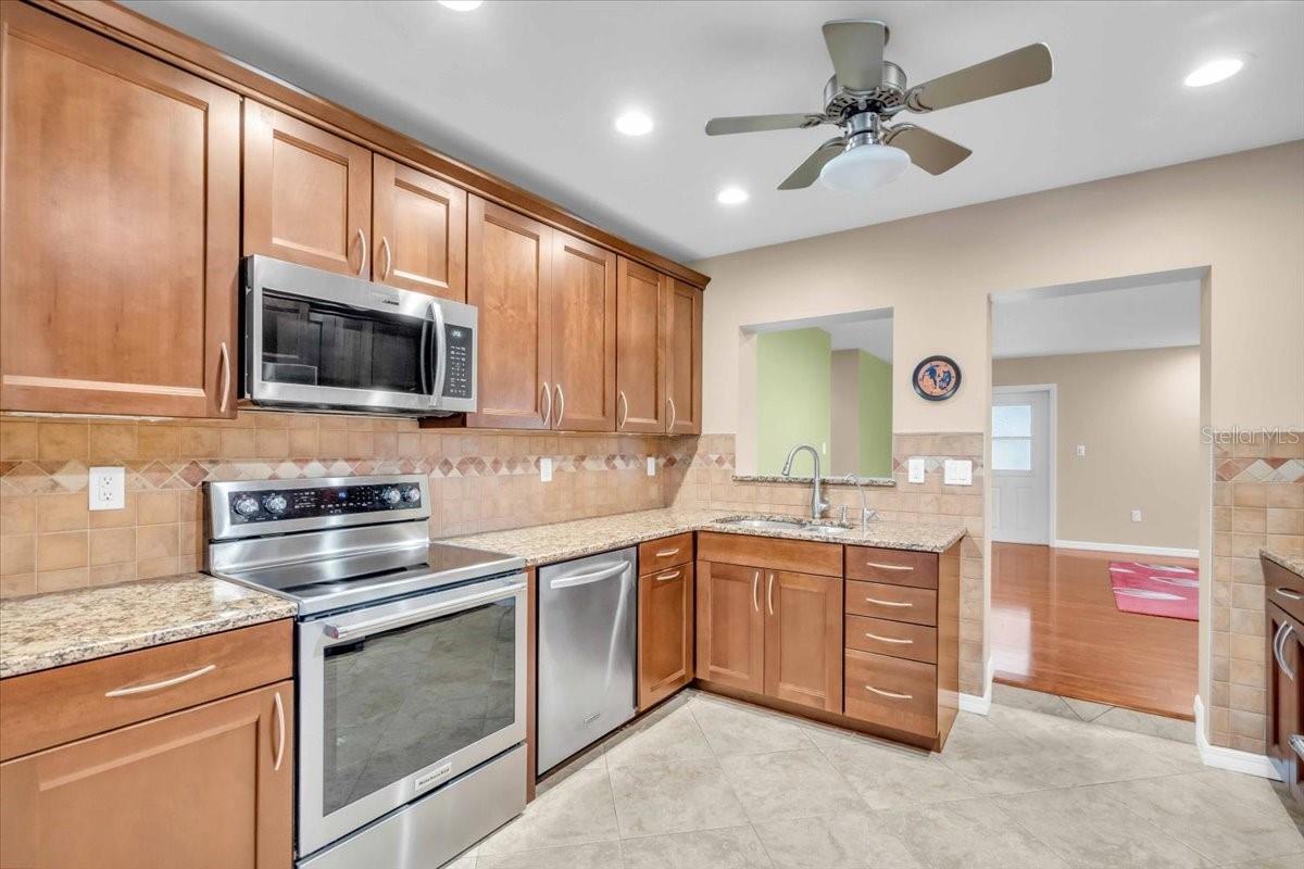 Image 8 of 40 For 720 Myrtle Avenue