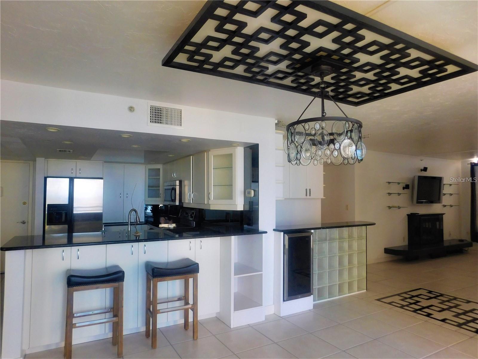 Image 13 of 23 For 627 Alhambra Road 603