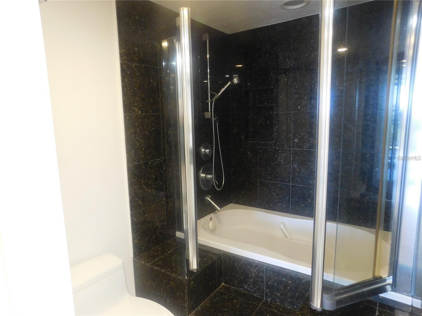 Image 23 of 23 For 627 Alhambra Road 603