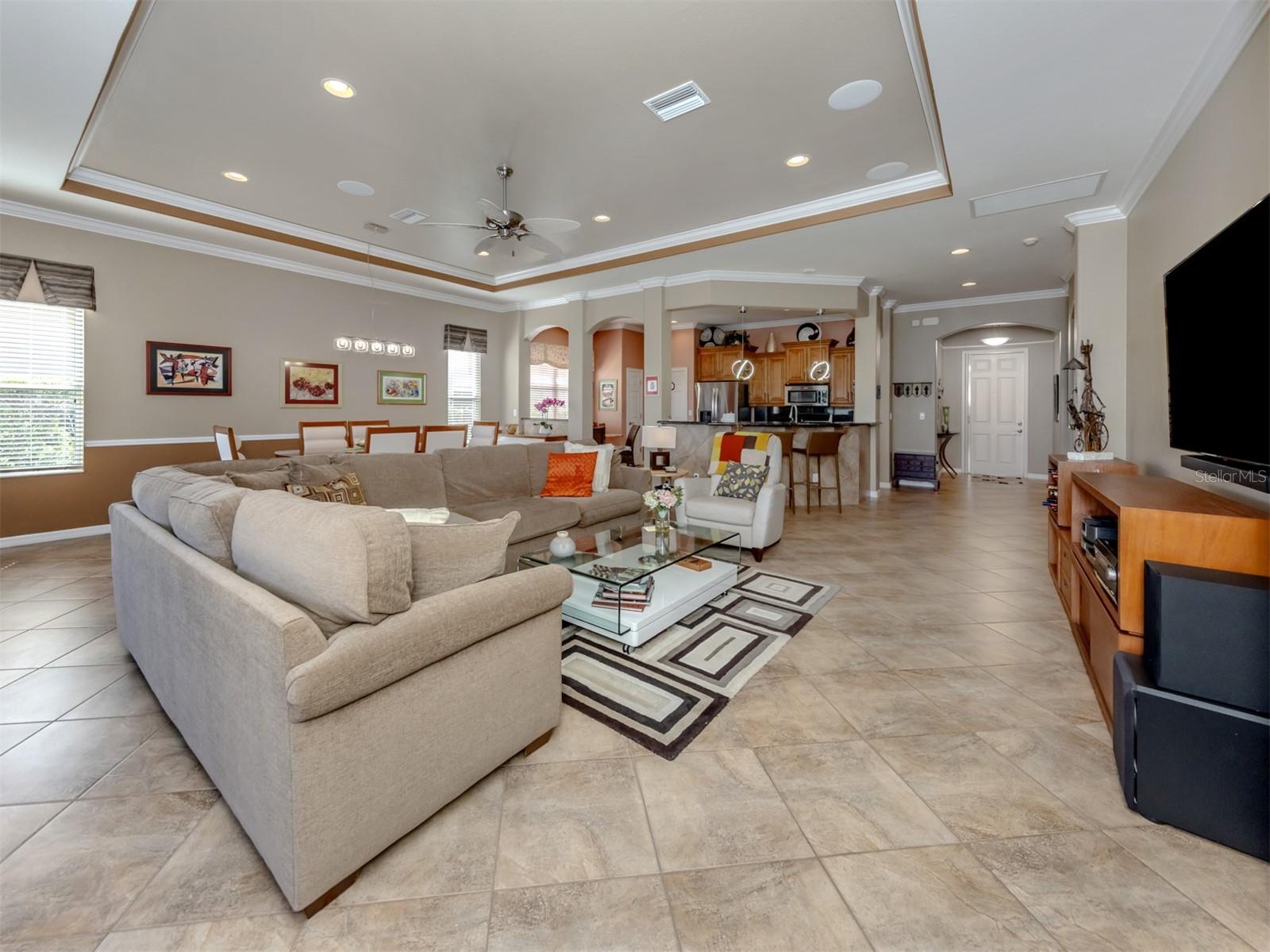 Image 10 of 76 For 157 Palazzo Court