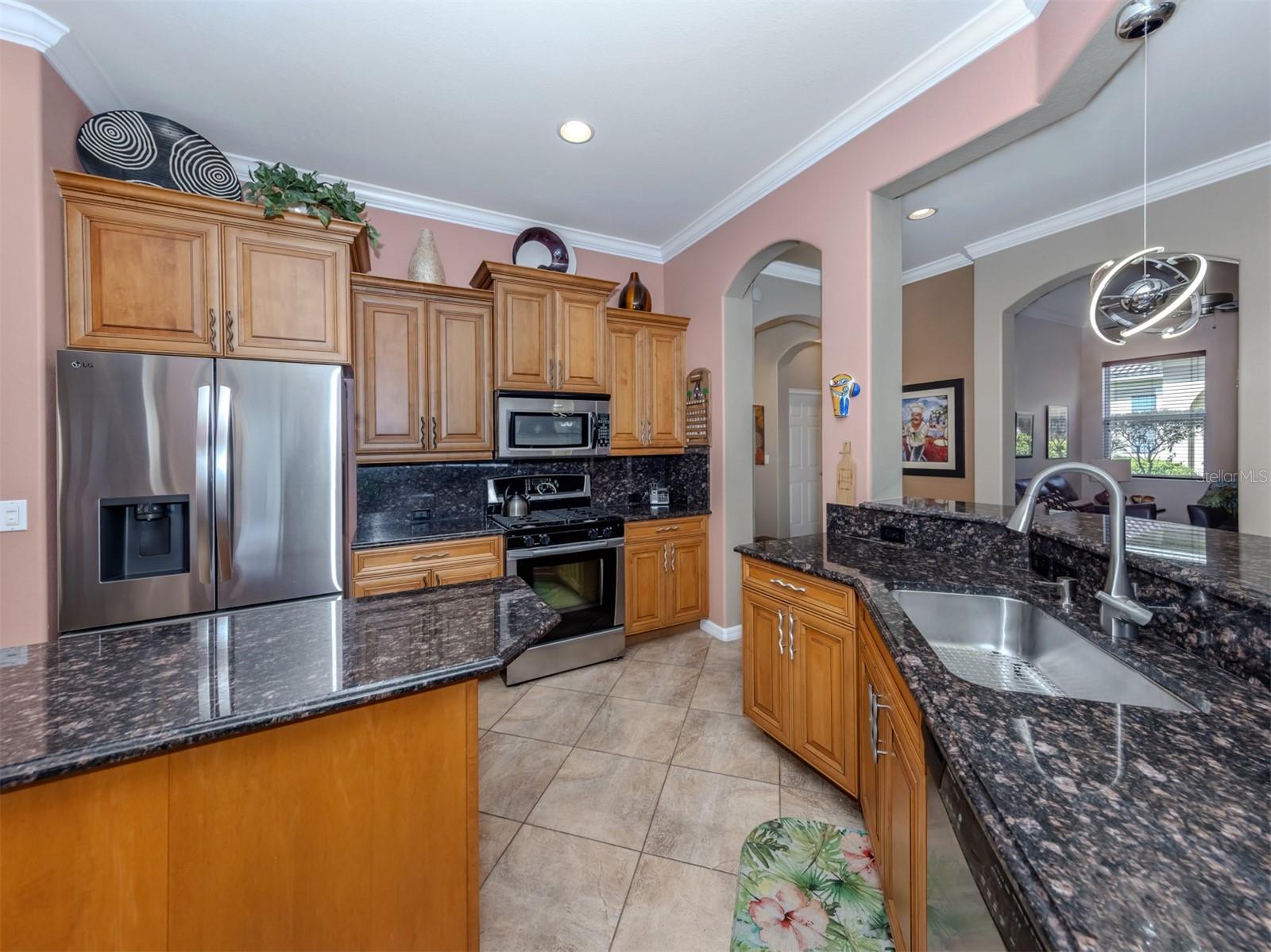 Image 12 of 76 For 157 Palazzo Court