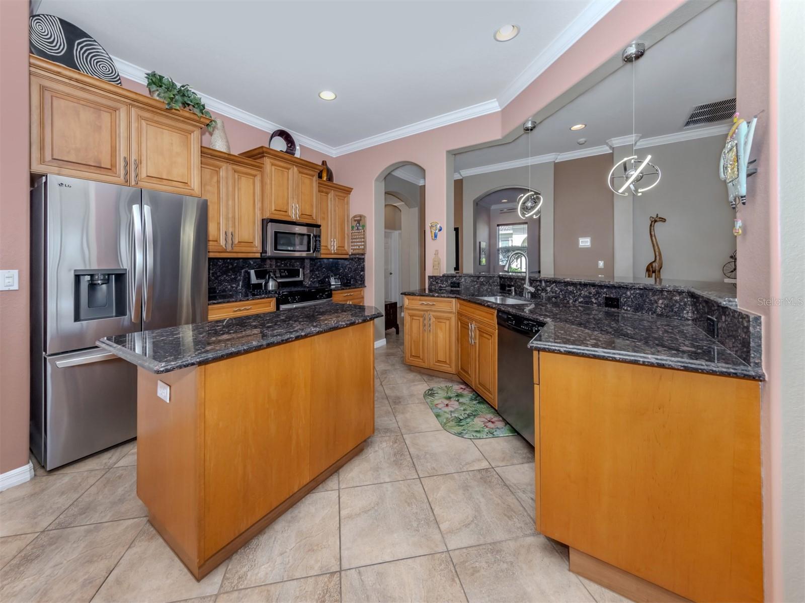 Image 13 of 76 For 157 Palazzo Court