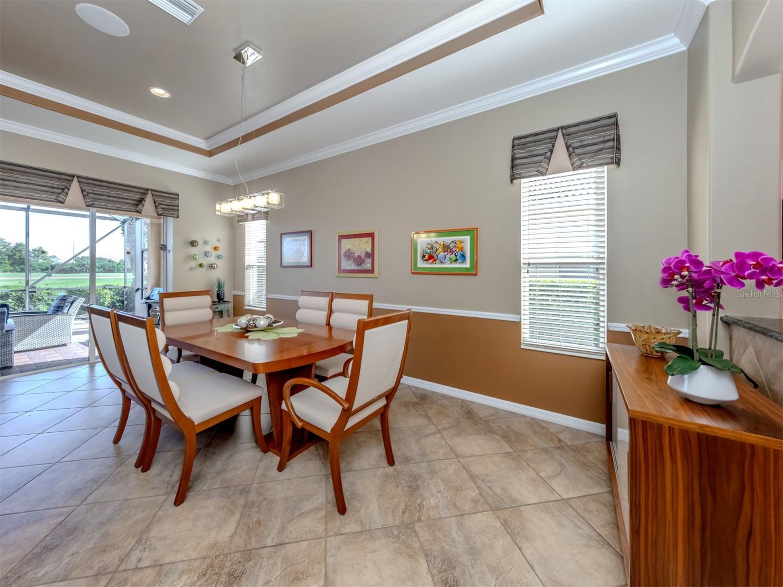 Image 15 of 76 For 157 Palazzo Court