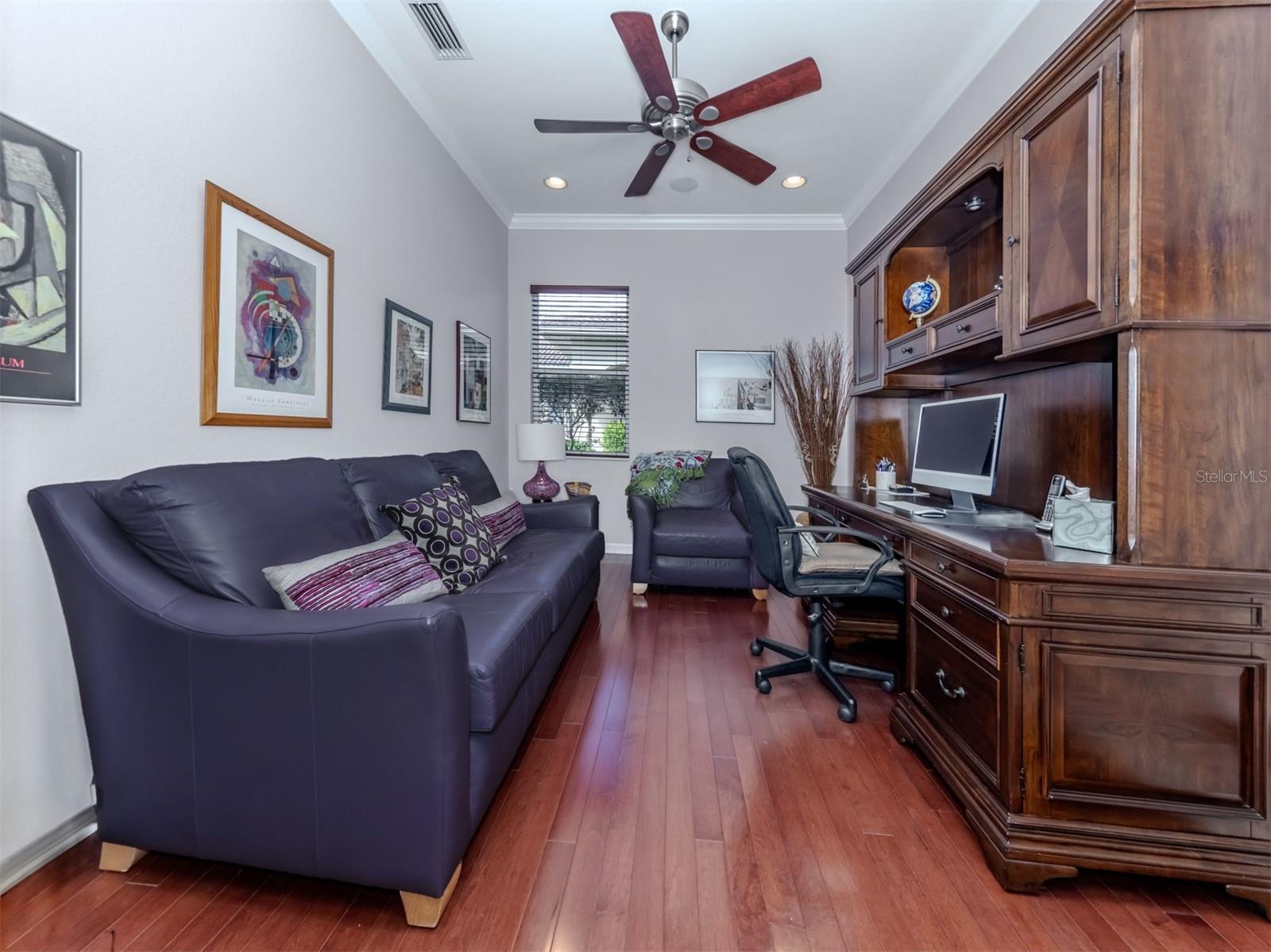 Image 24 of 76 For 157 Palazzo Court