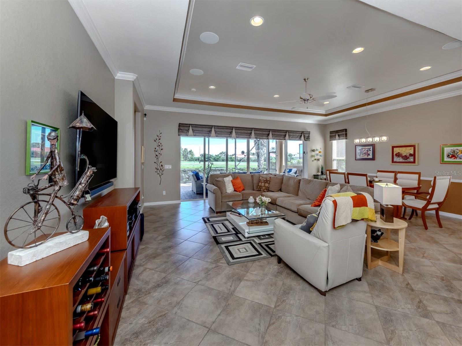 Image 7 of 76 For 157 Palazzo Court