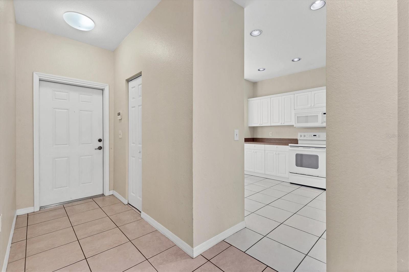 Image 11 of 27 For 3921 Mediterranea Circle 212
