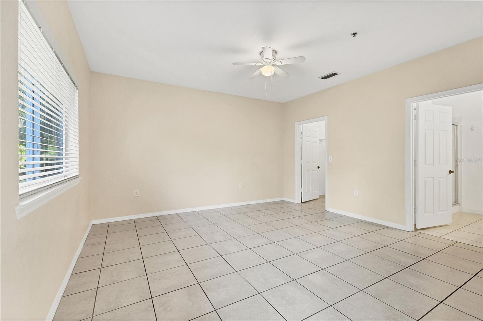 Image 16 of 27 For 3921 Mediterranea Circle 212