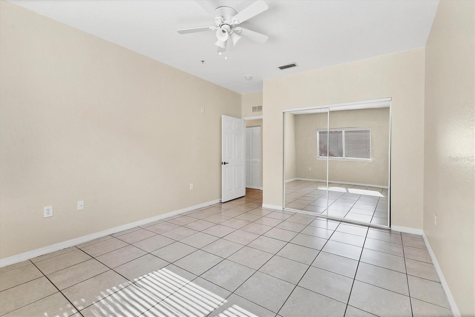 Image 19 of 27 For 3921 Mediterranea Circle 212