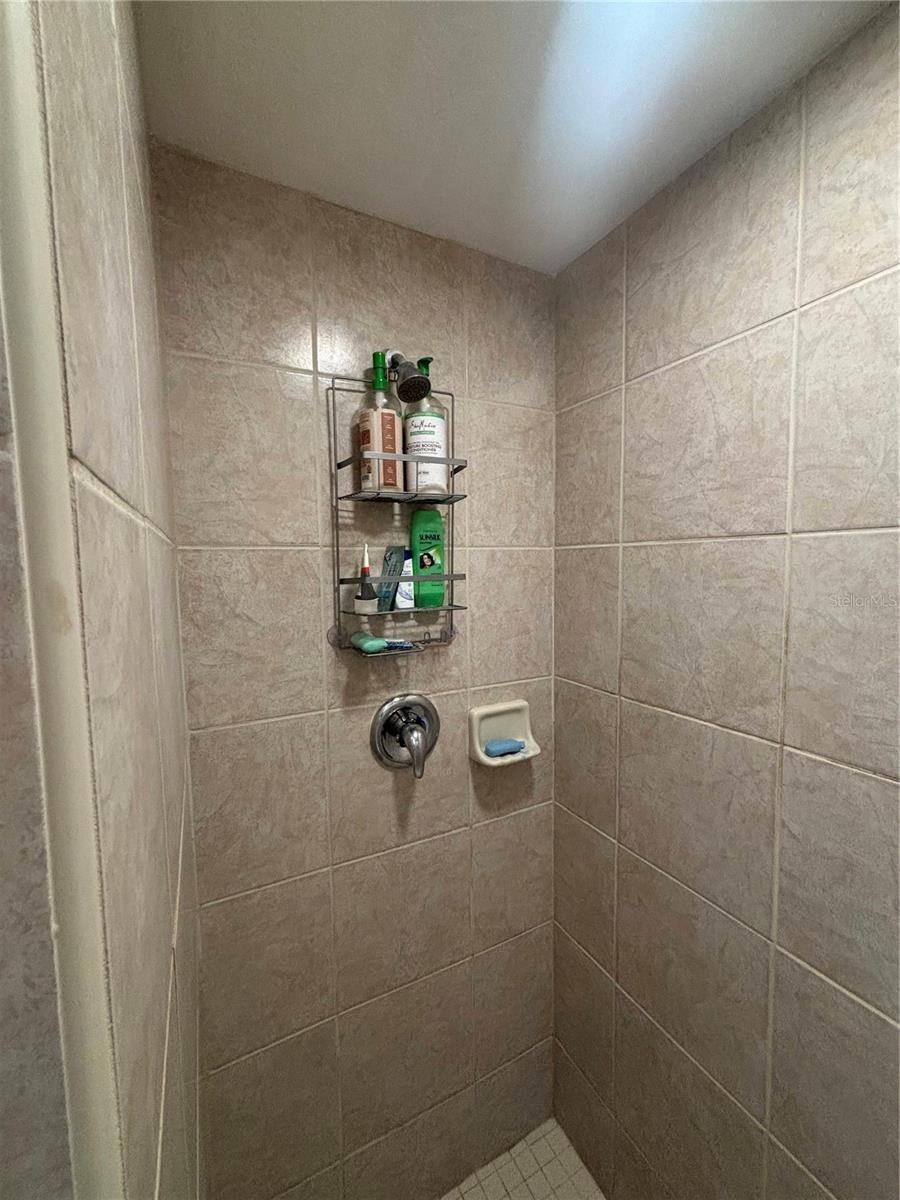 Image 18 of 35 For 144 Grand Oak Circle