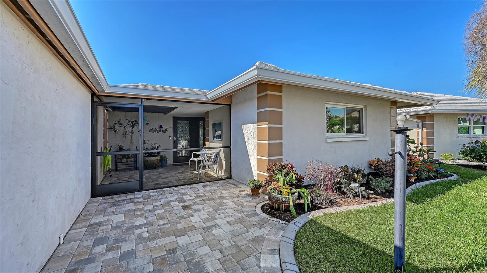 Image 11 of 54 For 119 Villa Drive