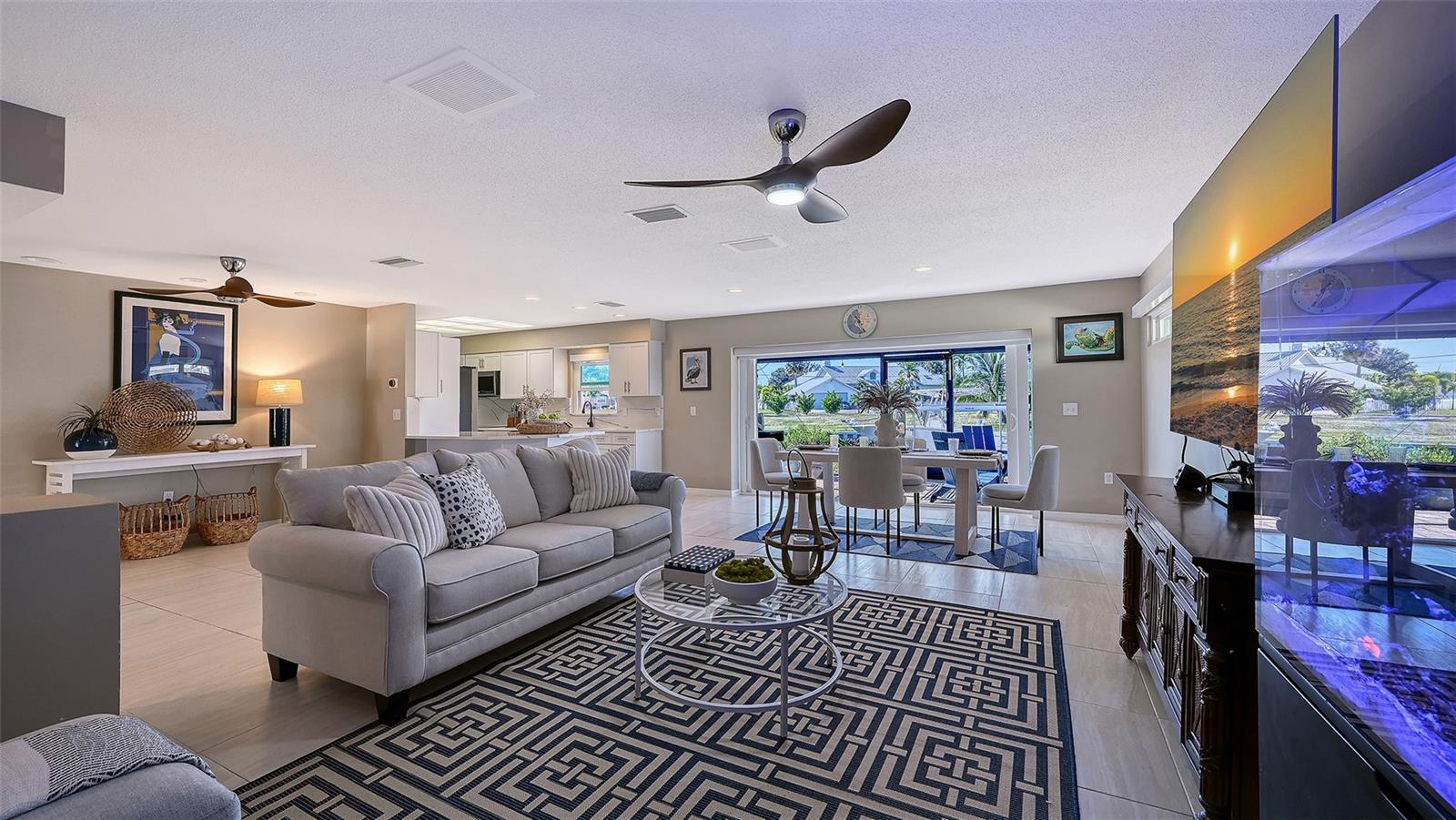 Image 14 of 54 For 119 Villa Drive