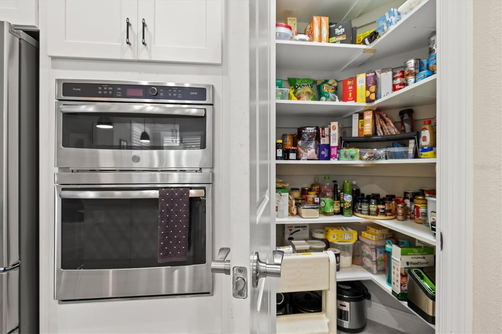 Image 17 of 81 For 12631 Dunedin Street