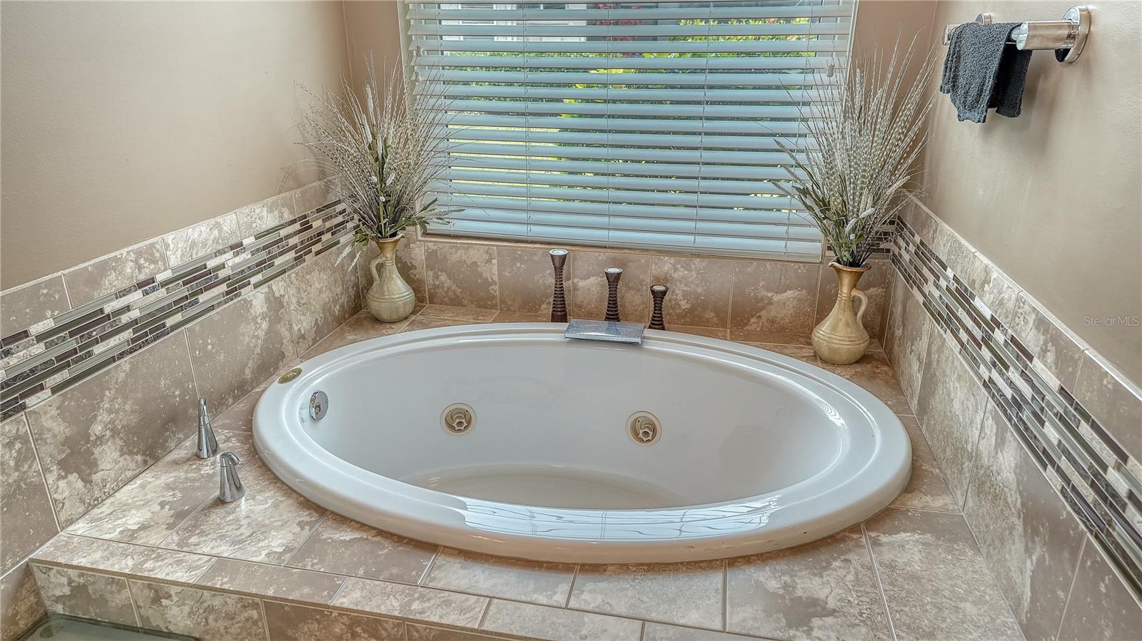 Image 29 of 67 For 302 Lansbrook Drive