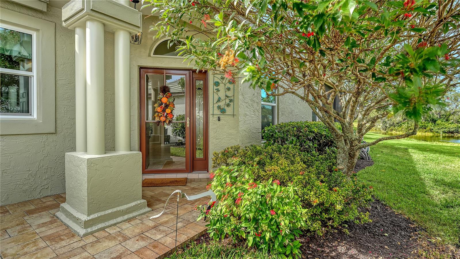 Image 4 of 67 For 302 Lansbrook Drive