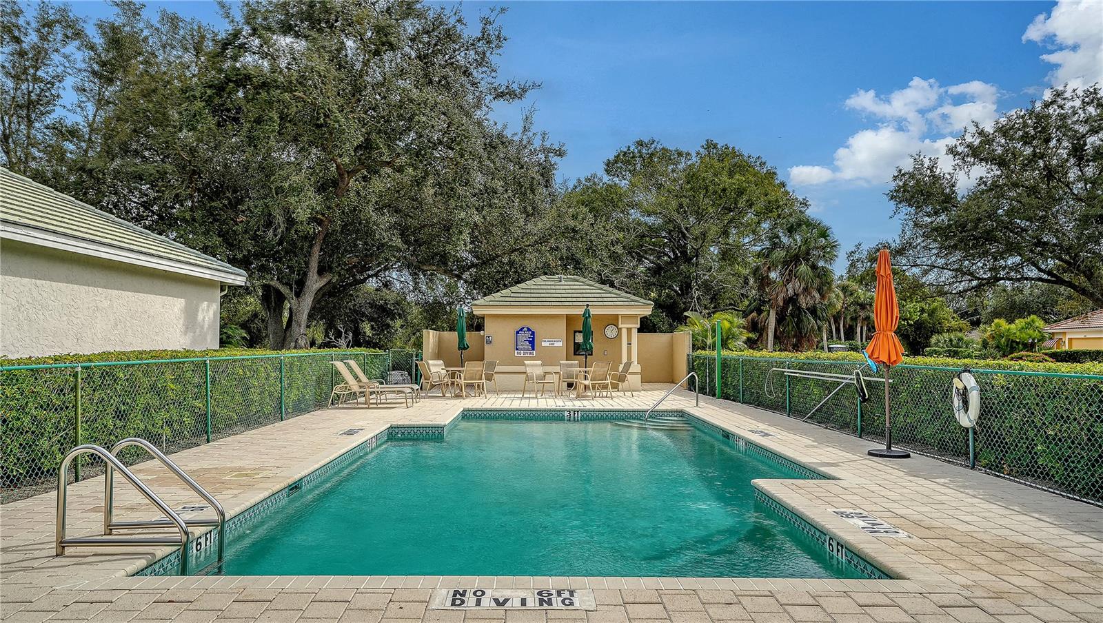 Image 41 of 67 For 302 Lansbrook Drive