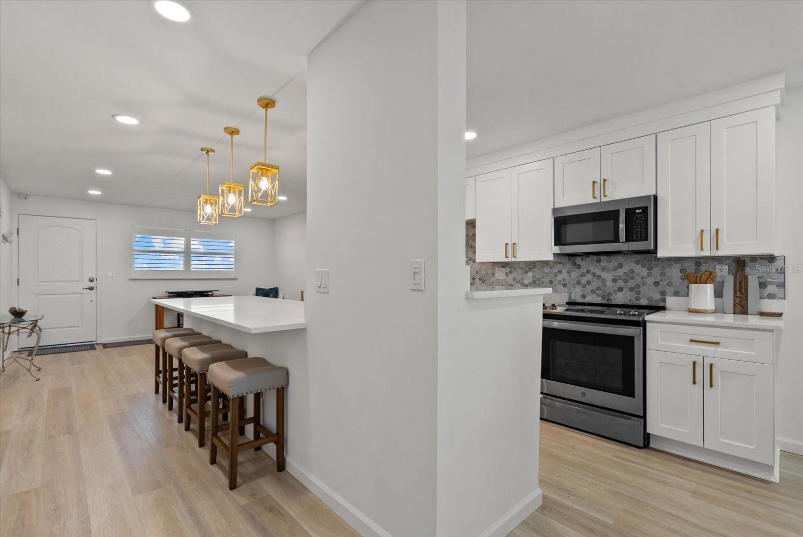 Image 11 of 23 For 255 The Esplanade N 1002