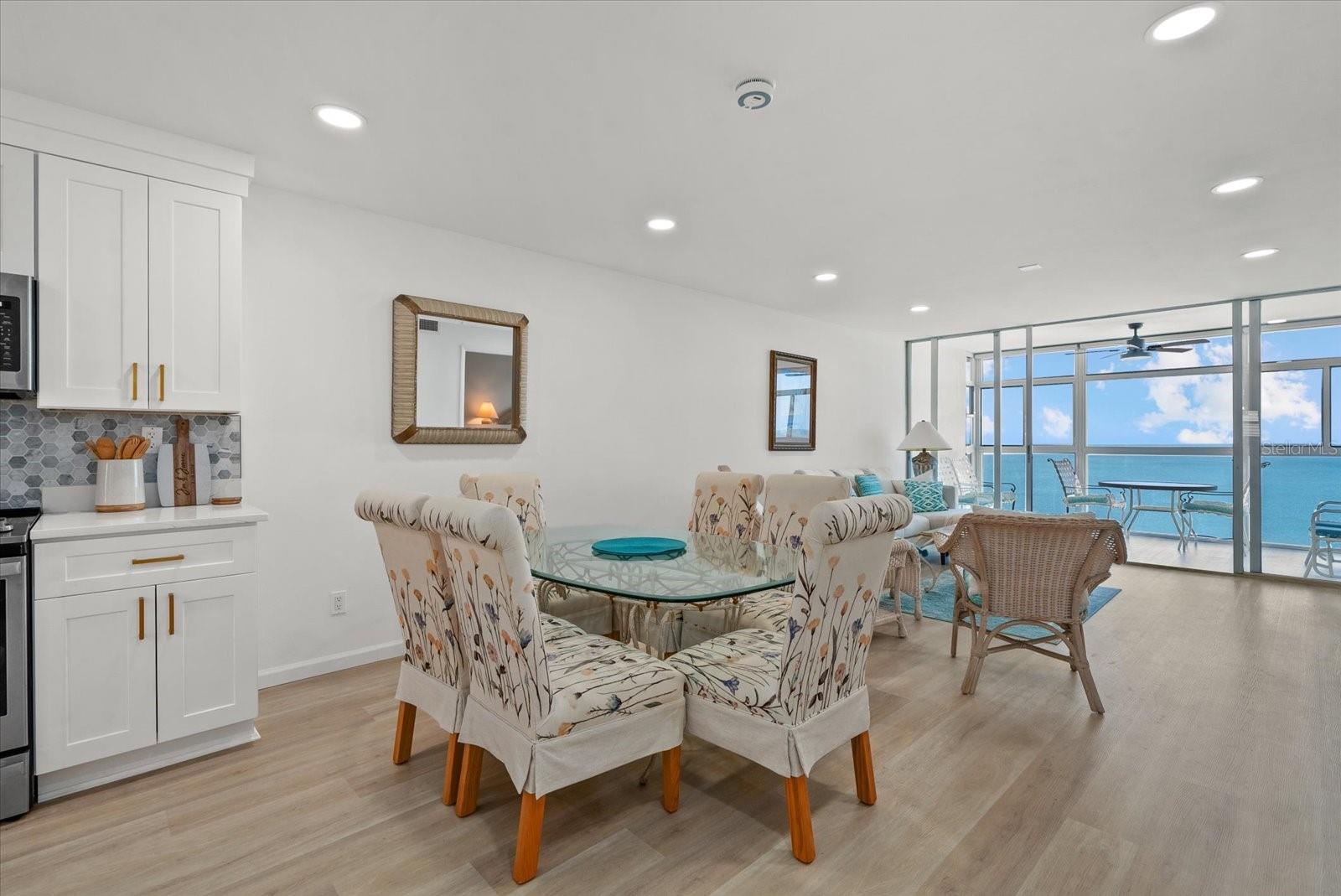 Image 12 of 23 For 255 The Esplanade N 1002