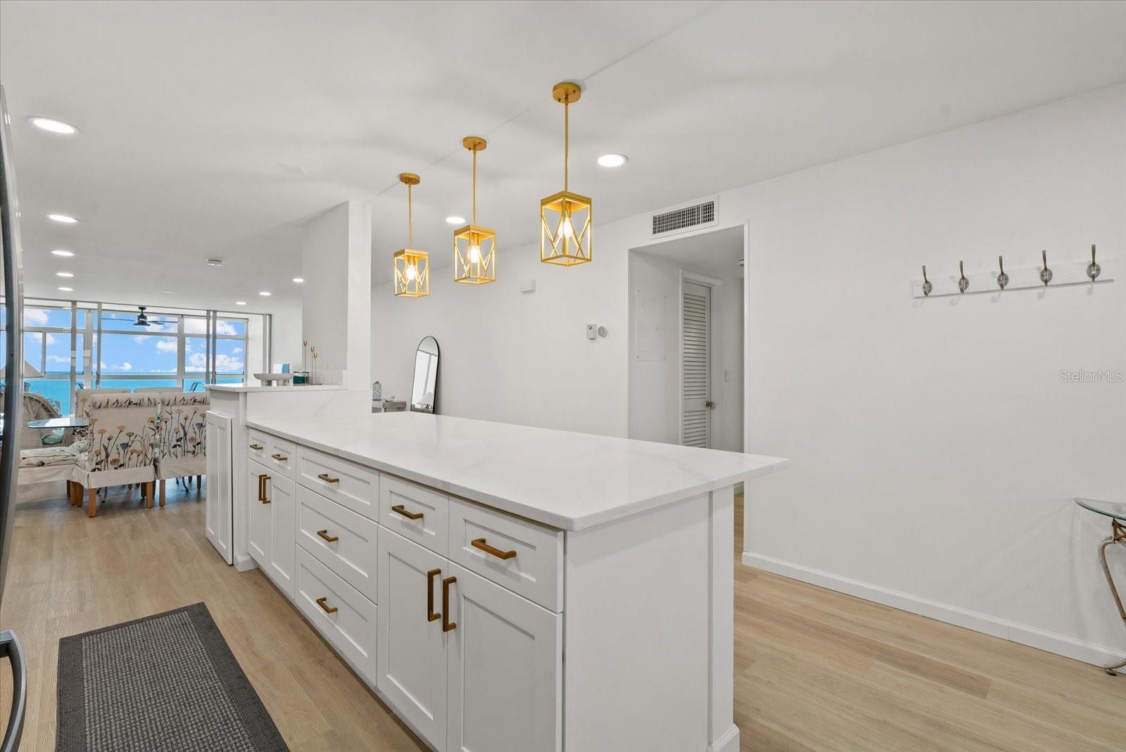 Image 7 of 23 For 255 The Esplanade N 1002