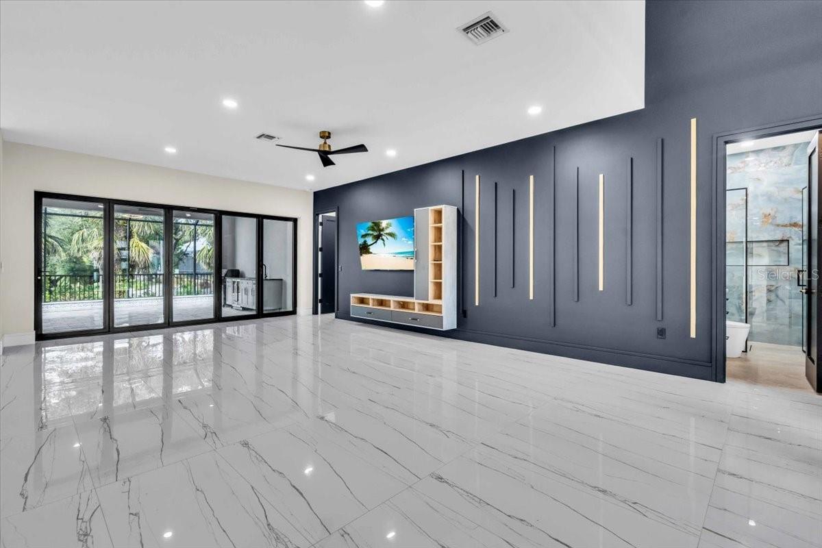 Image 5 of 66 For 4980 Topsail Drive