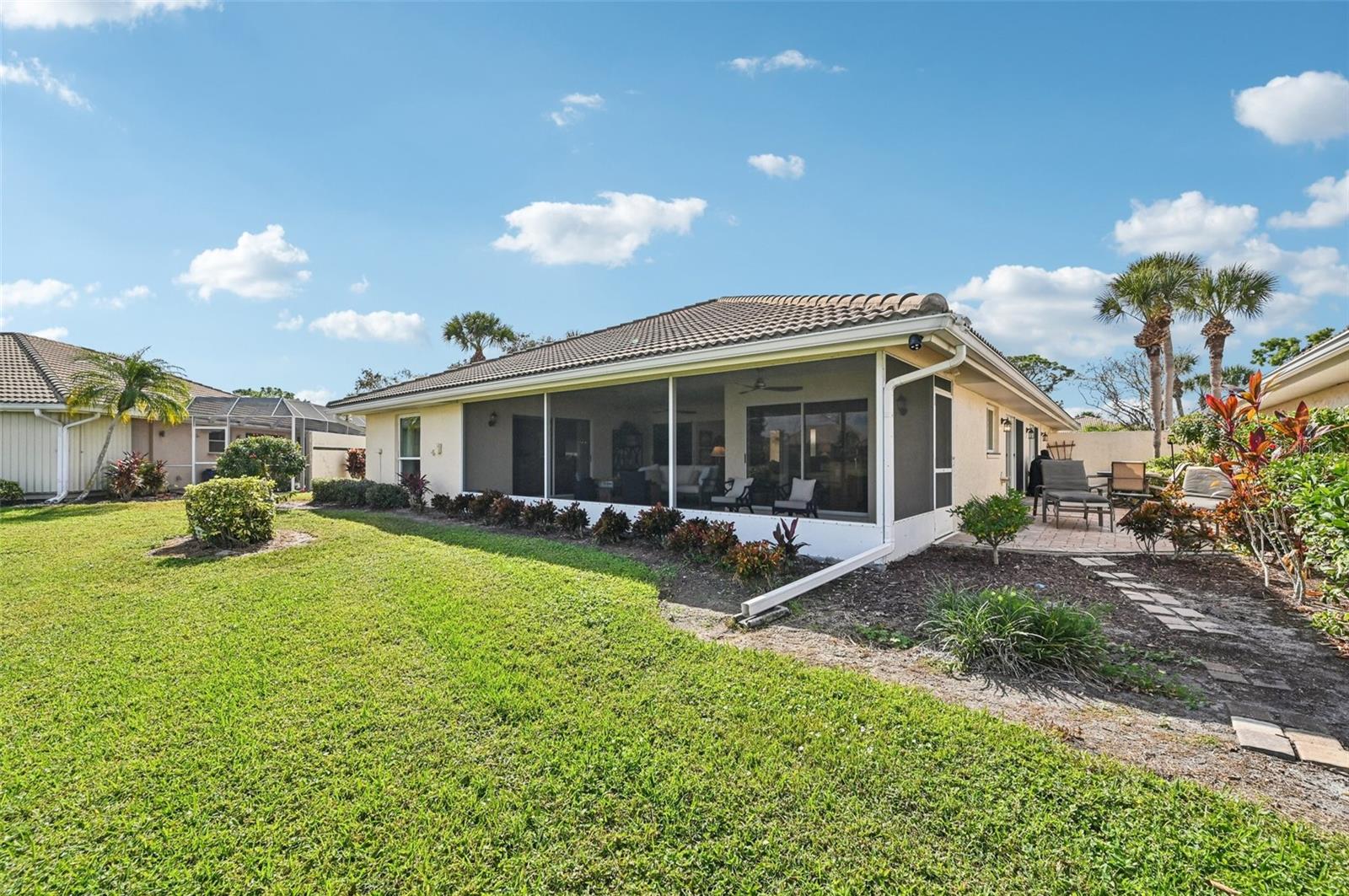 Image 21 of 29 For 704 Carnoustie Terrace