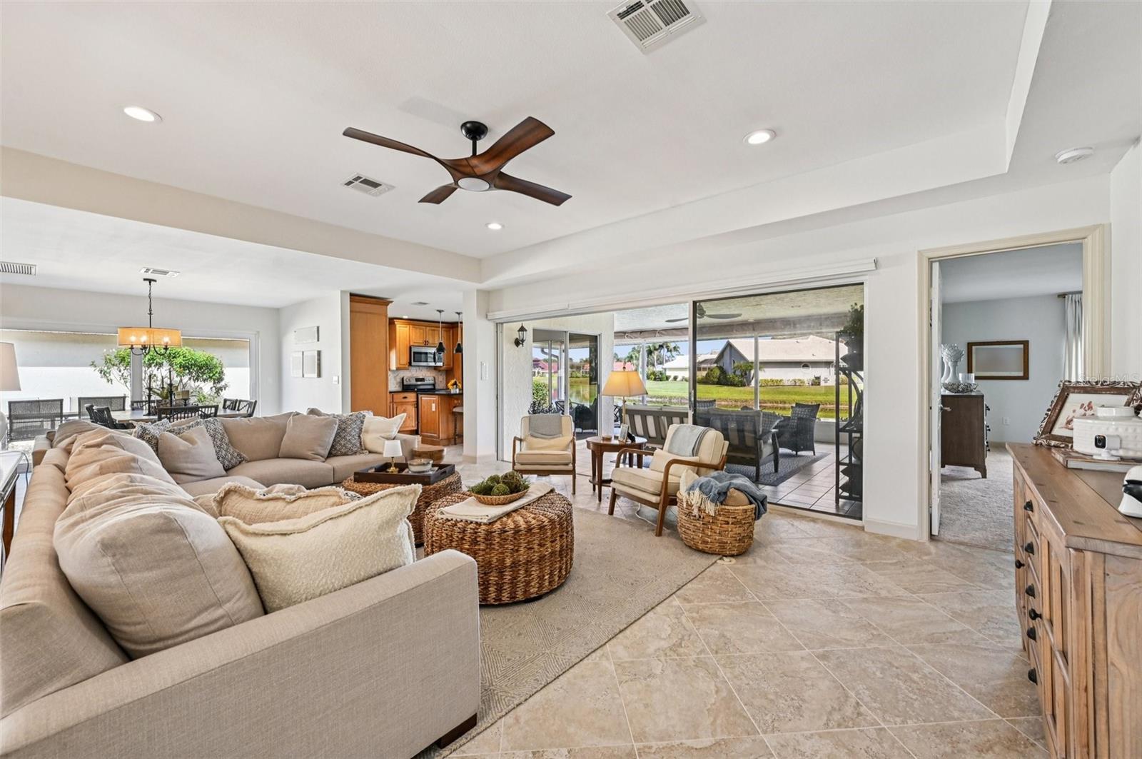 Image 4 of 29 For 704 Carnoustie Terrace