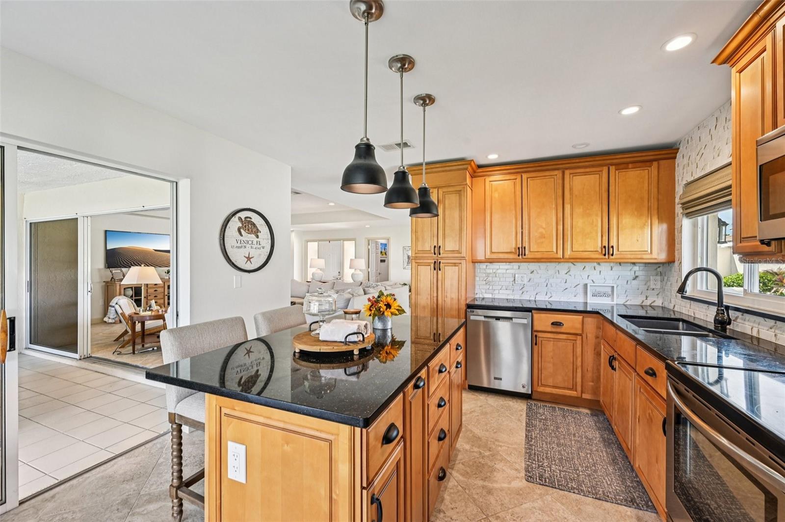 Image 7 of 29 For 704 Carnoustie Terrace