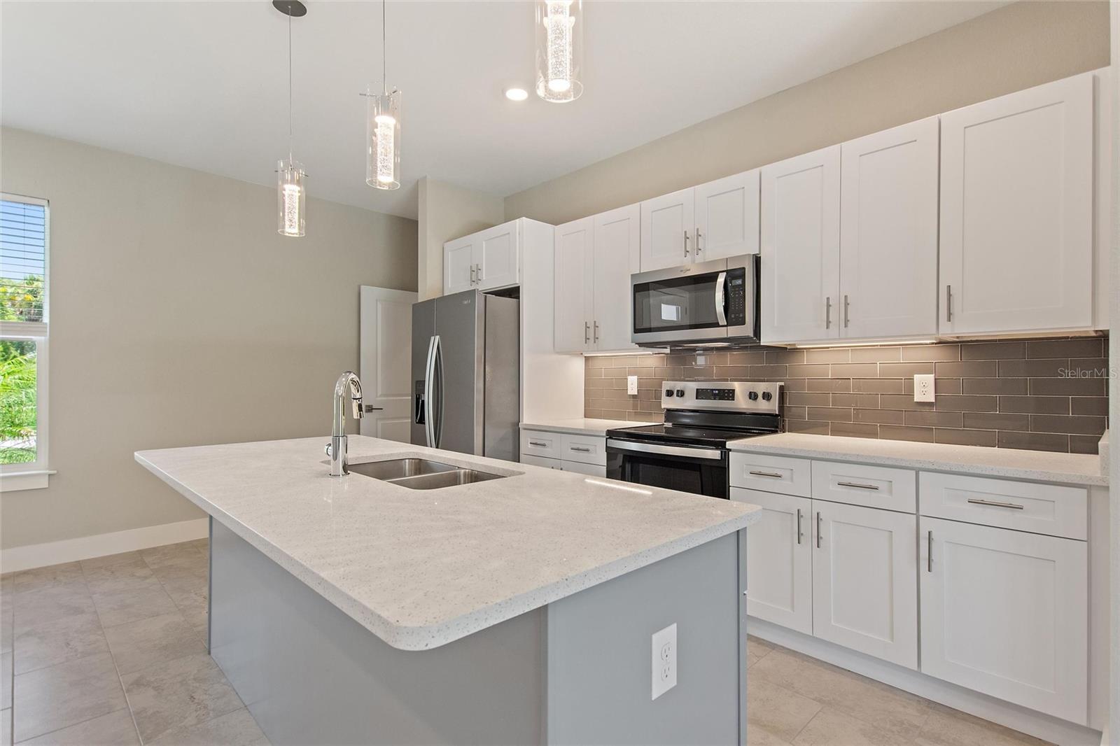 Image 16 of 27 For 3584 Laslo Avenue