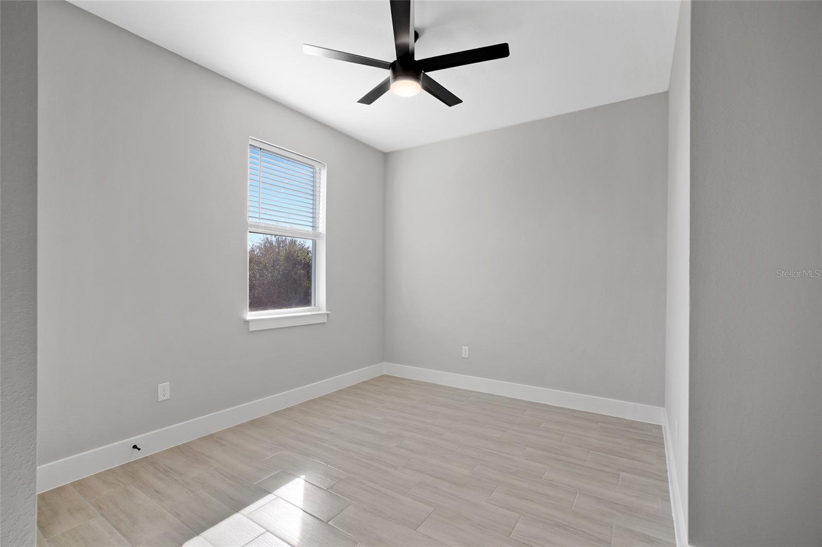 Image 28 of 31 For 3584 Laslo Avenue