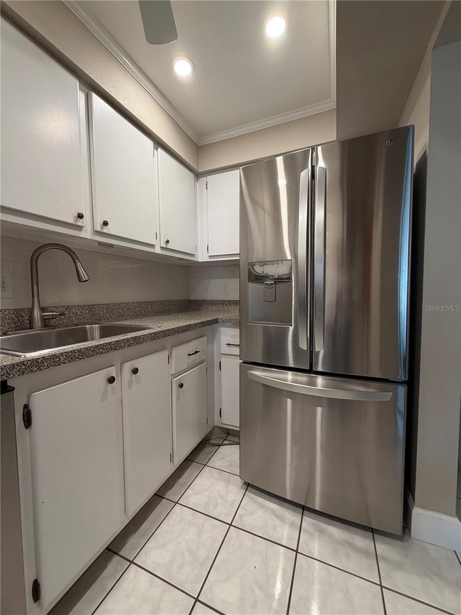 Image 12 of 27 For 519 Albee Farm Road 316