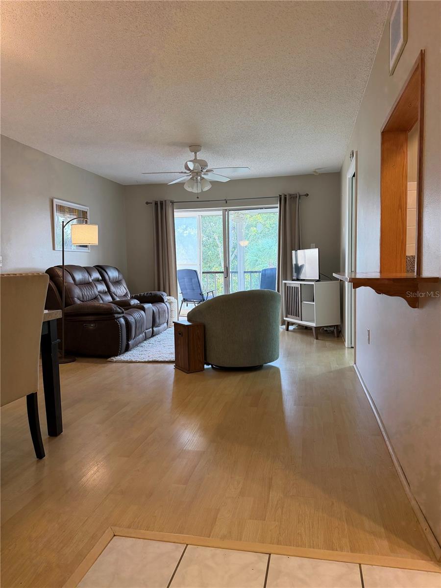 Image 5 of 27 For 519 Albee Farm Road 316