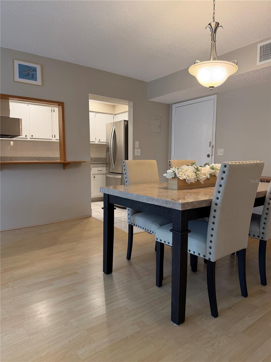 Image 6 of 27 For 519 Albee Farm Road 316