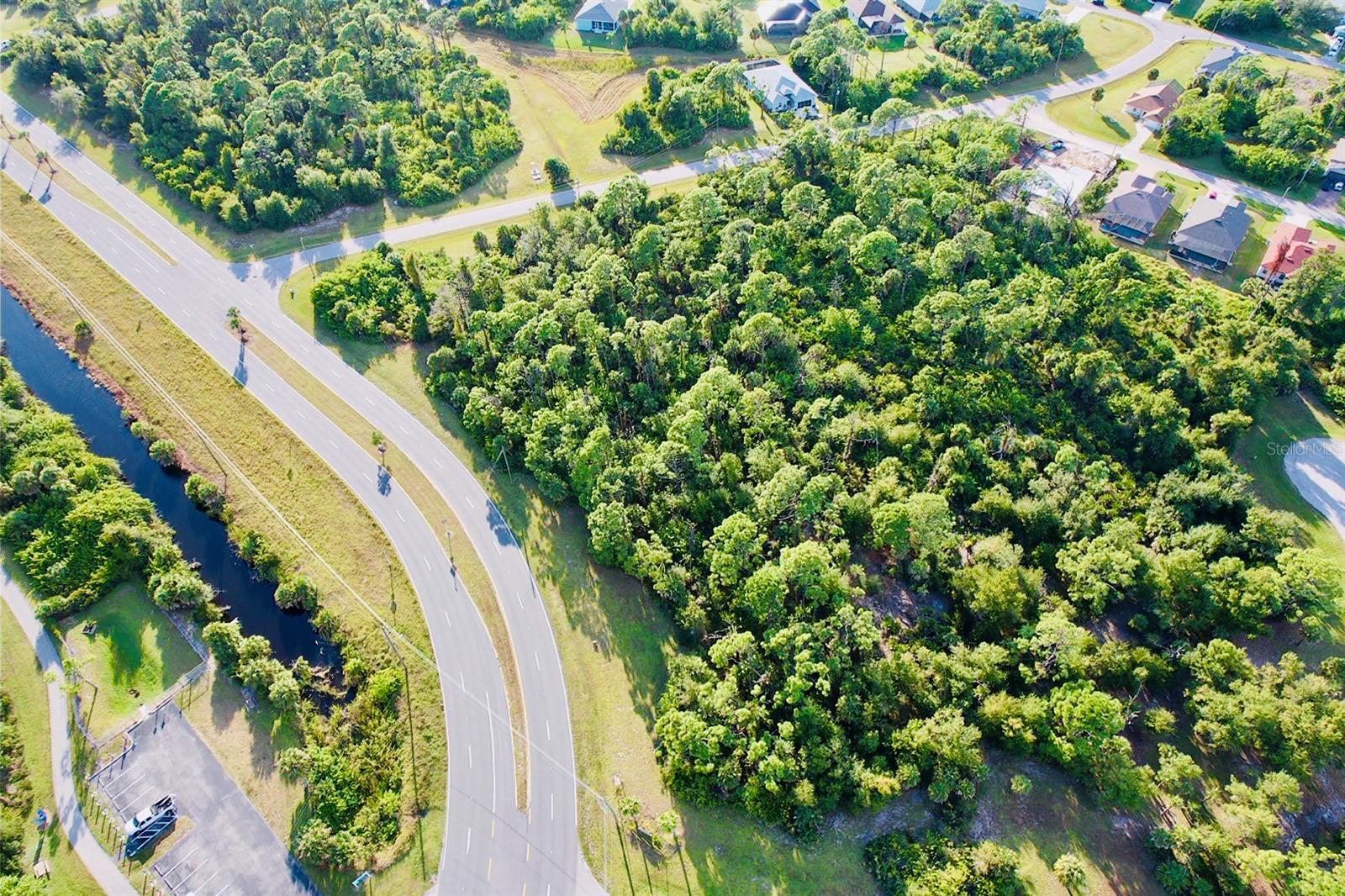 Image 10 of 25 For 102 Antilla Drive