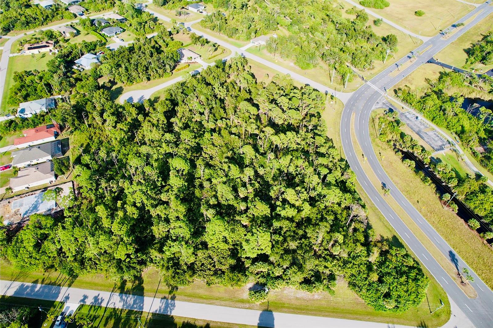 Image 8 of 25 For 102 Antilla Drive