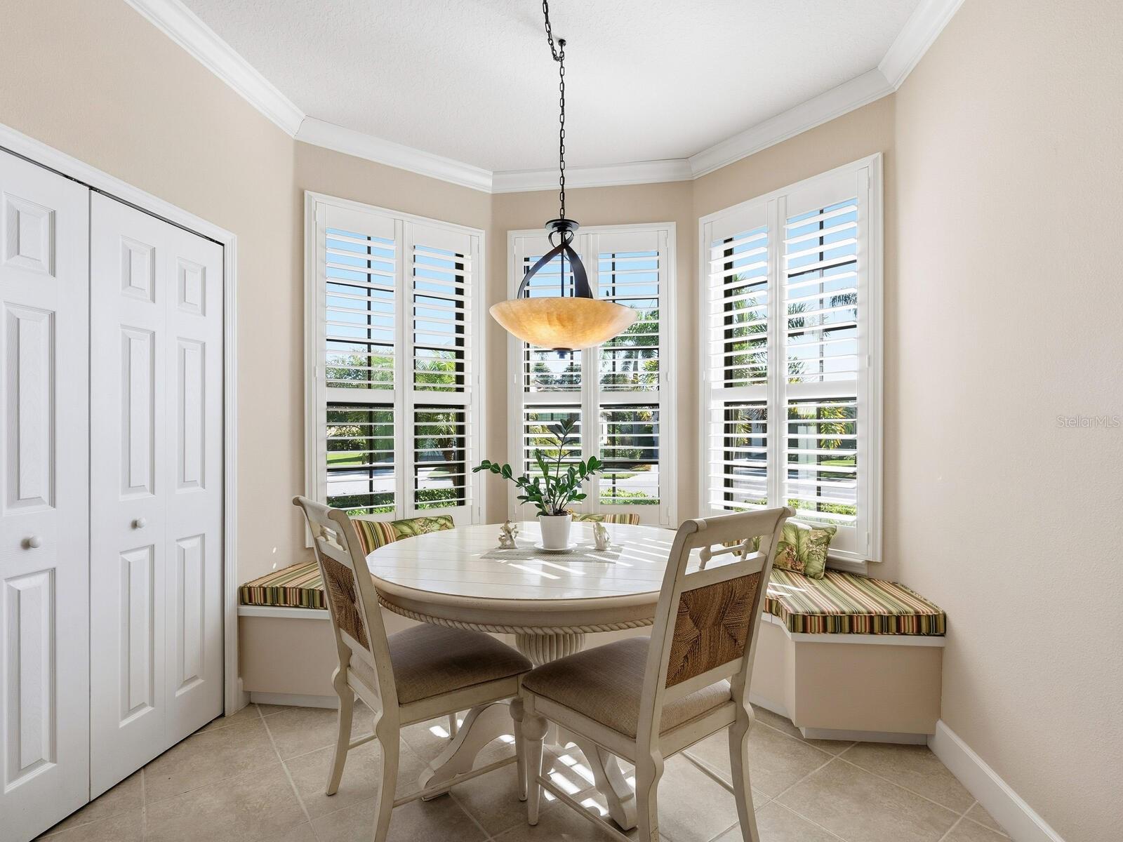 Image 10 of 38 For 20605 Pezzana Drive