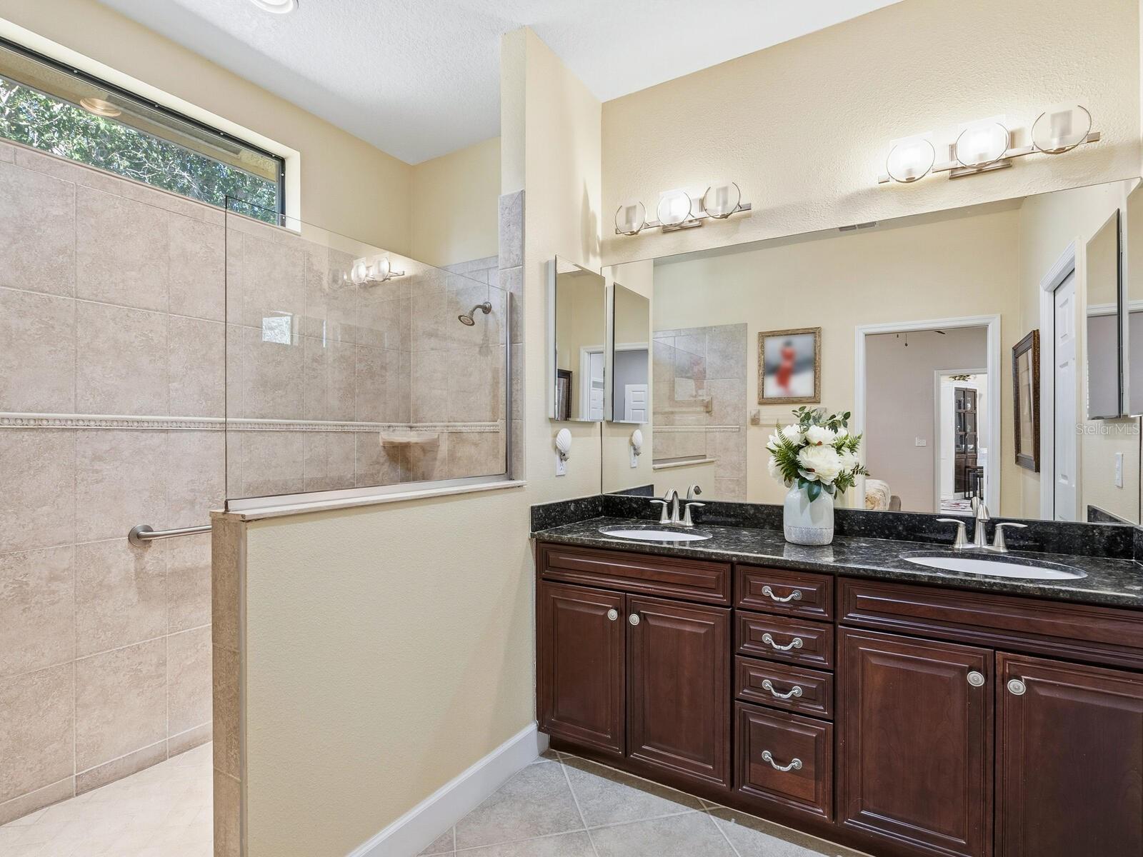 Image 16 of 38 For 20605 Pezzana Drive