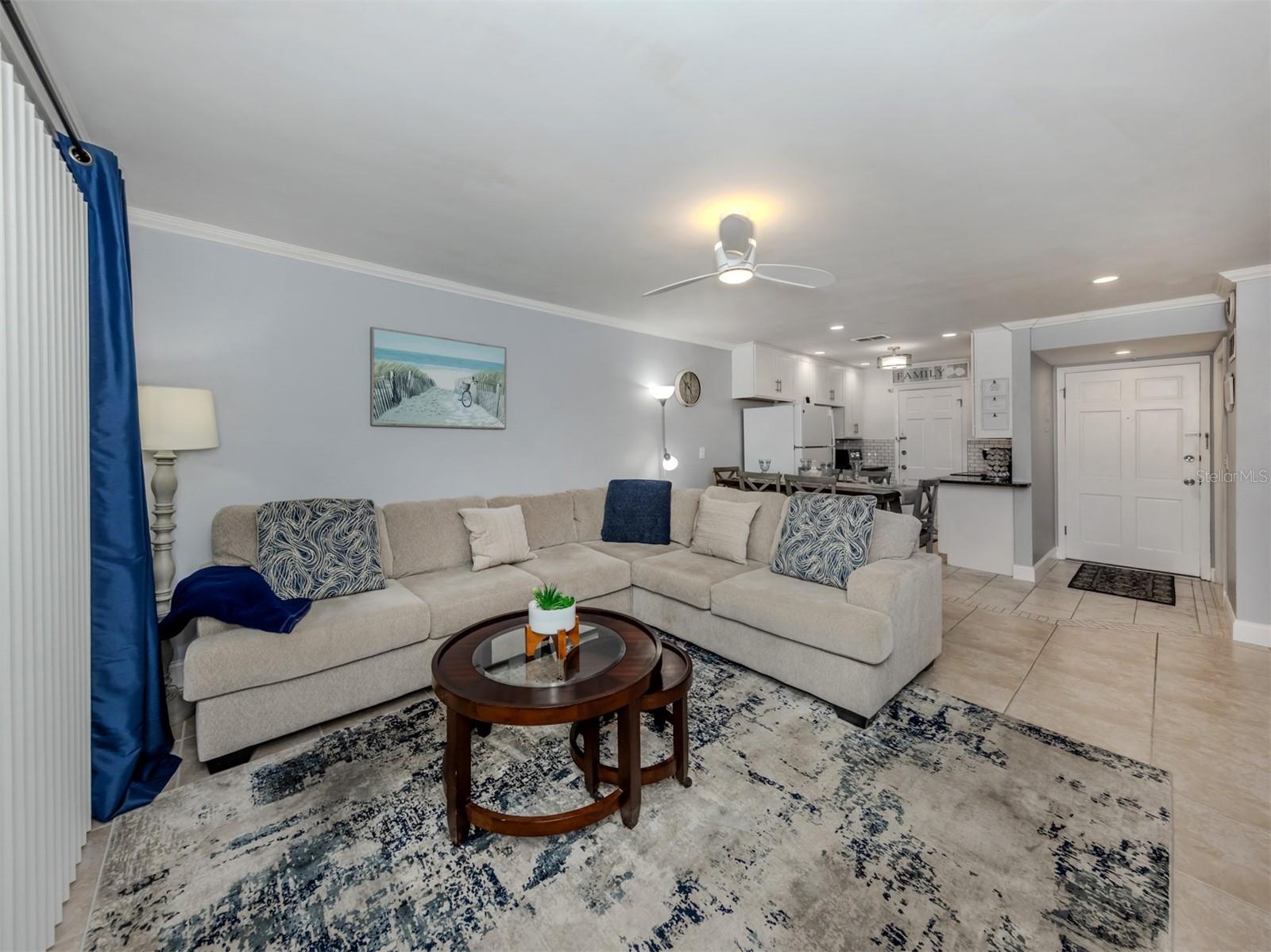 Image 11 of 76 For 200 The Esplanade N A16