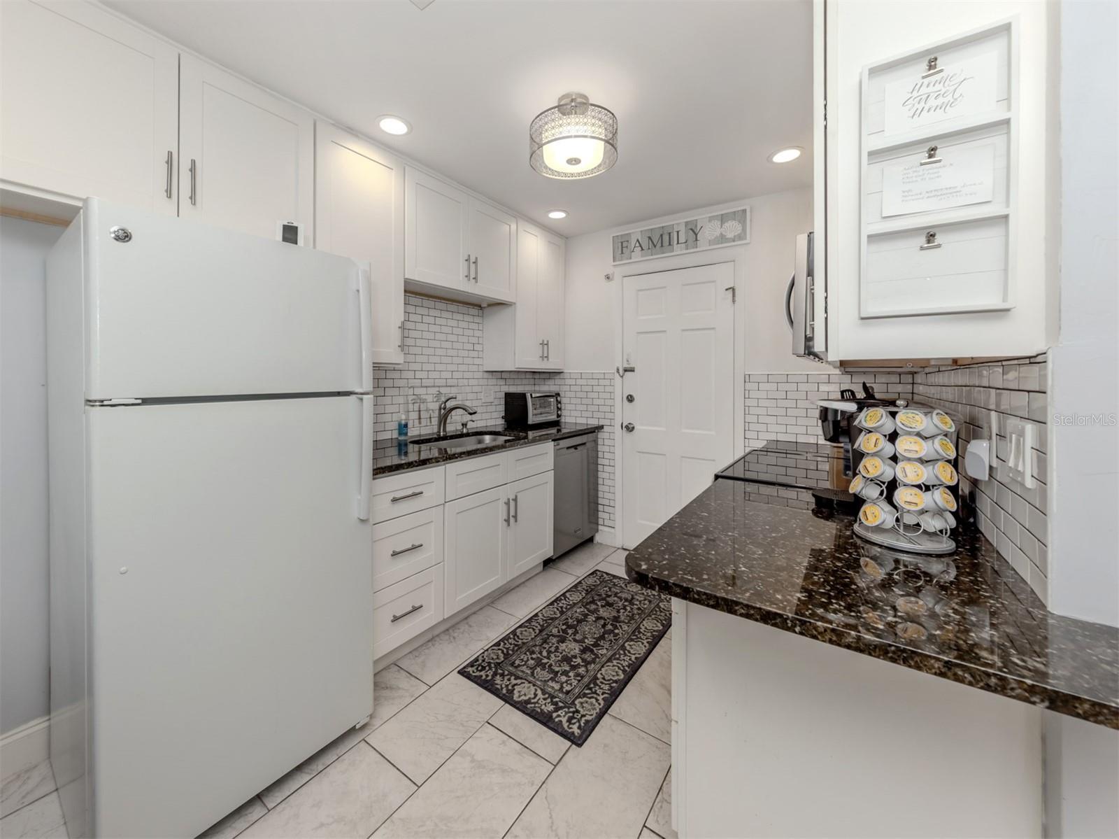 Image 15 of 76 For 200 The Esplanade N A16